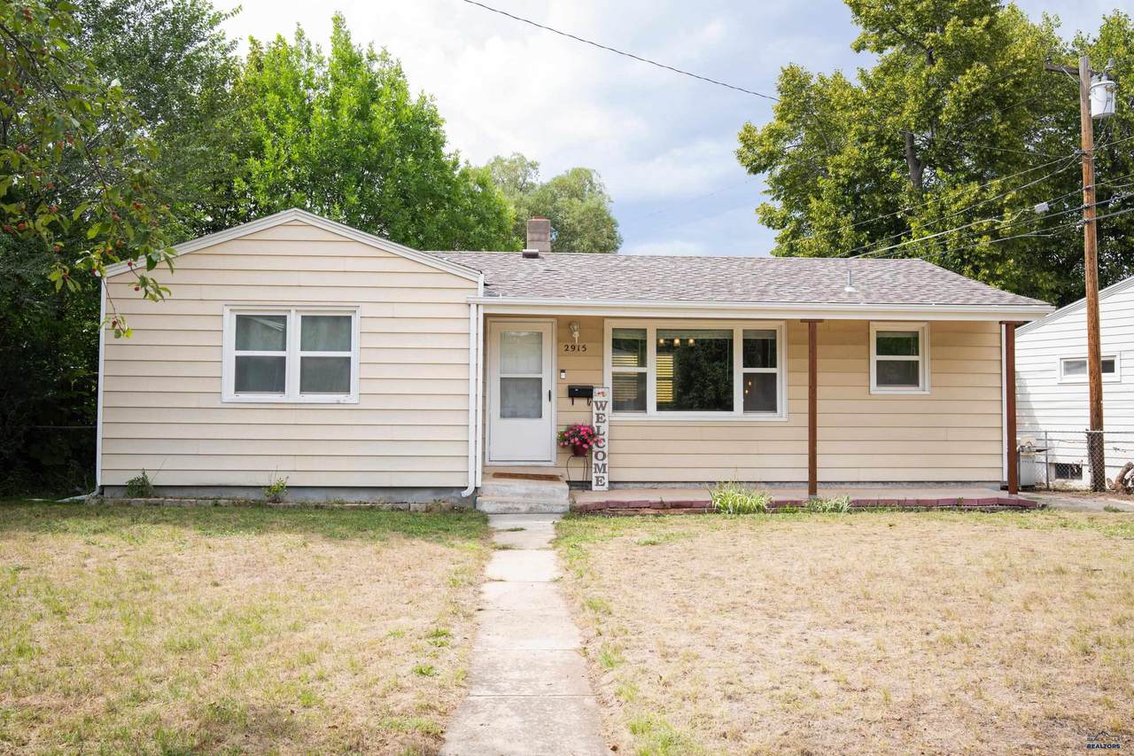 2915 Dundee - Photo 1