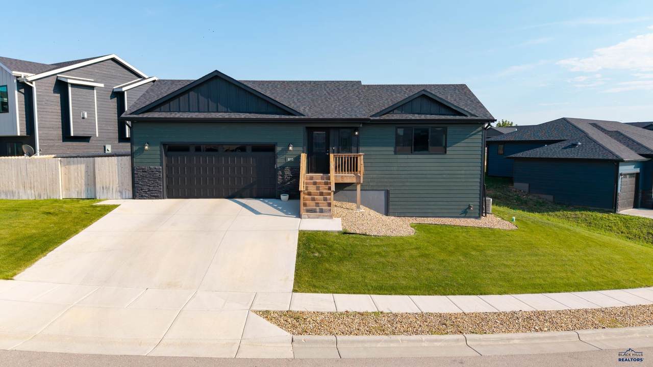 815 Jones Dr - Photo 1
