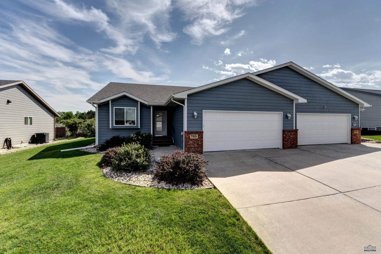 705 Auburn Drive - Photo 1