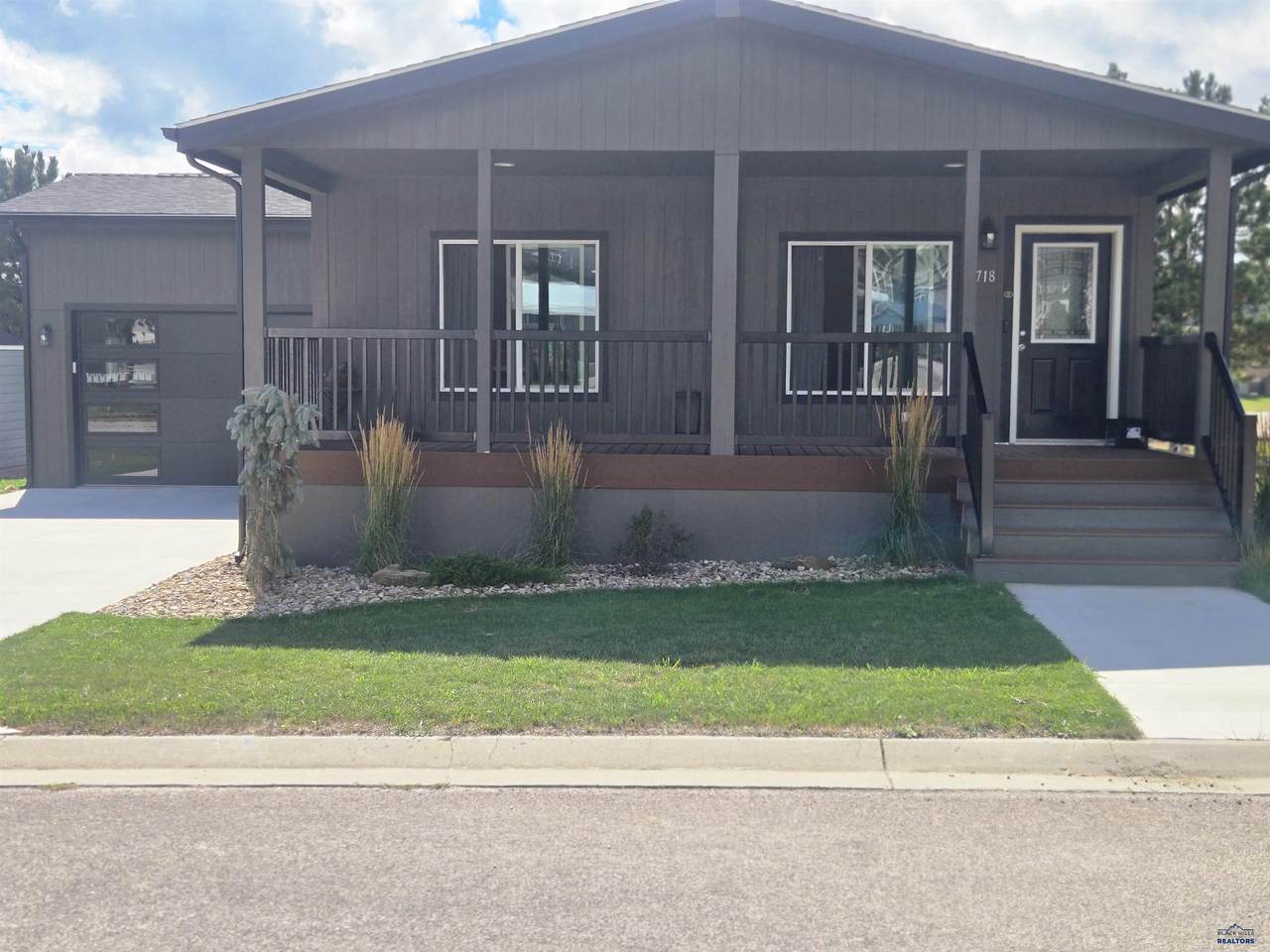1718 Wood Lily Ln - Photo 1