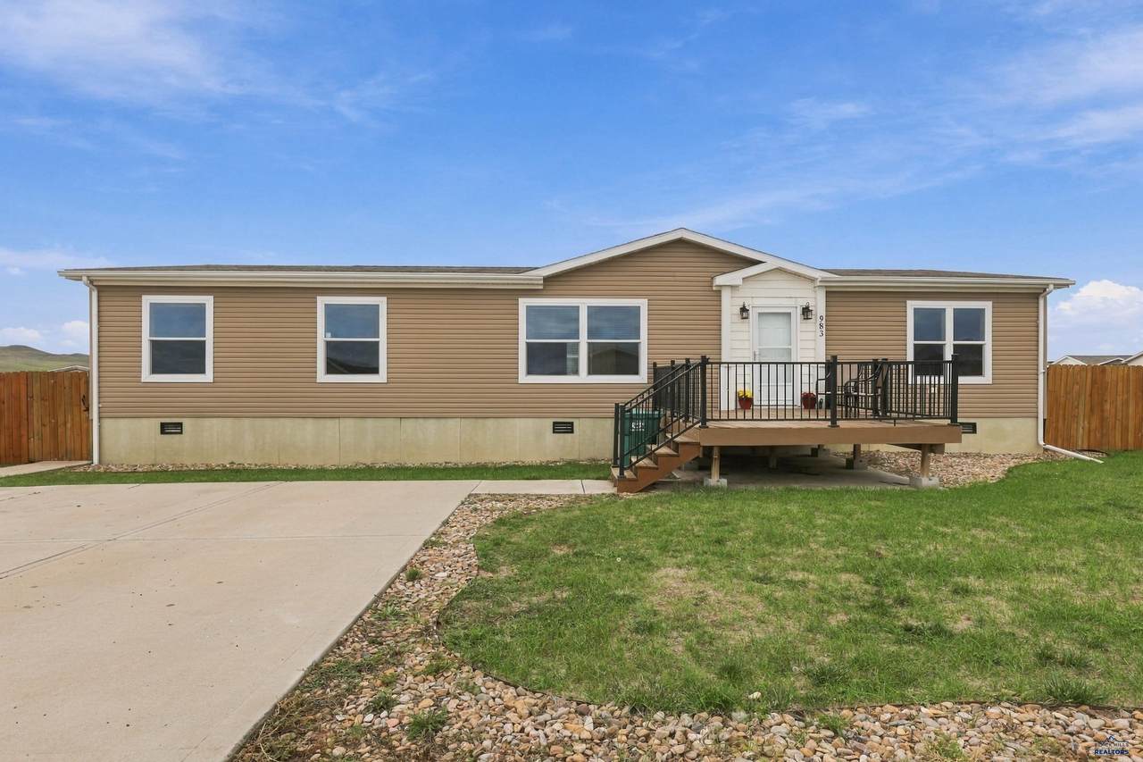 983 Bennington Dr - Photo 1