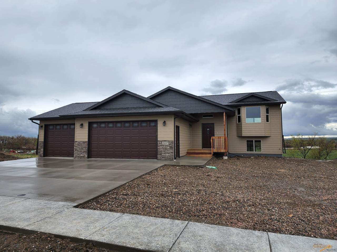 3697 Blackpowder Rd - Photo 1