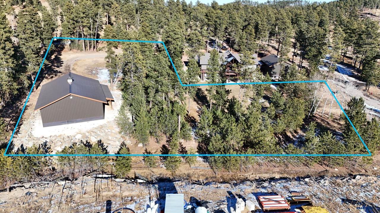 21201 Ridgewood Tr - Photo 1
