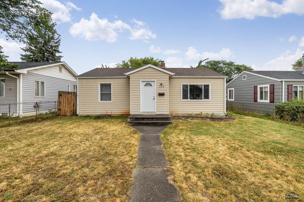 132 Meade St - Photo 1