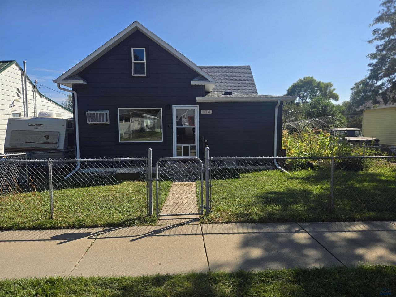 914 Farlow Ave - Photo 1