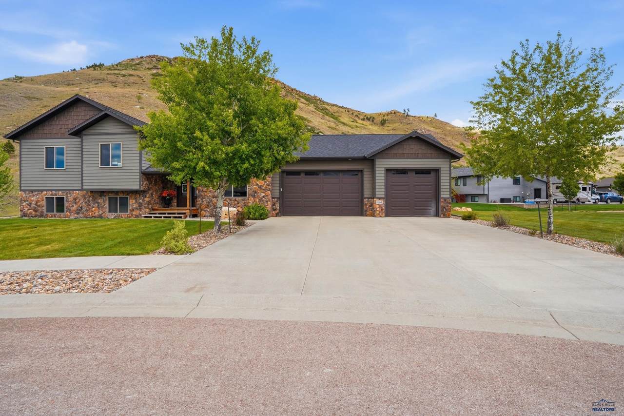 8064 Steamboat Ct - Photo 1