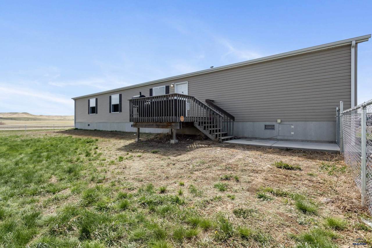 1013 Bennington Dr - Photo 1