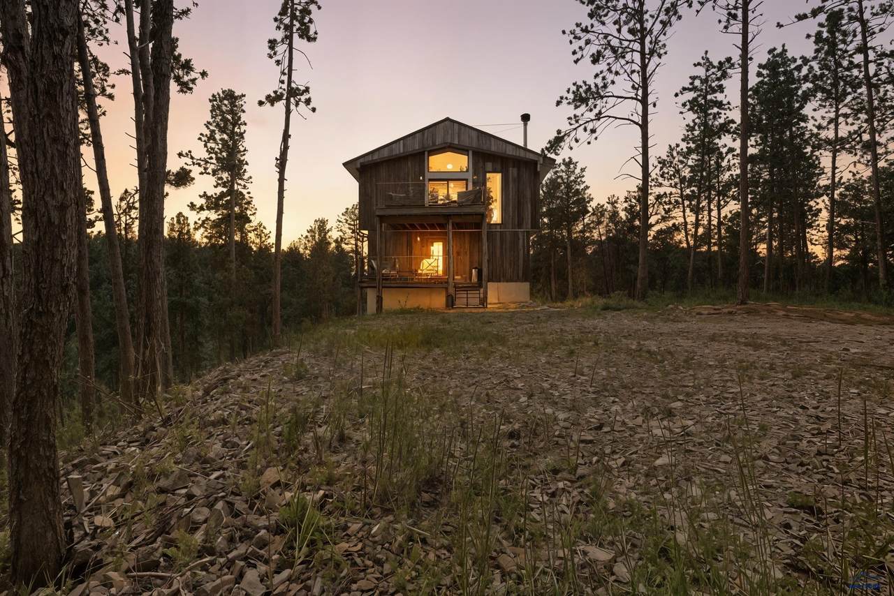 https://bt-photos.global.ssl.fastly.net/blackhills/1280_boomver_2_177953-2.jpg