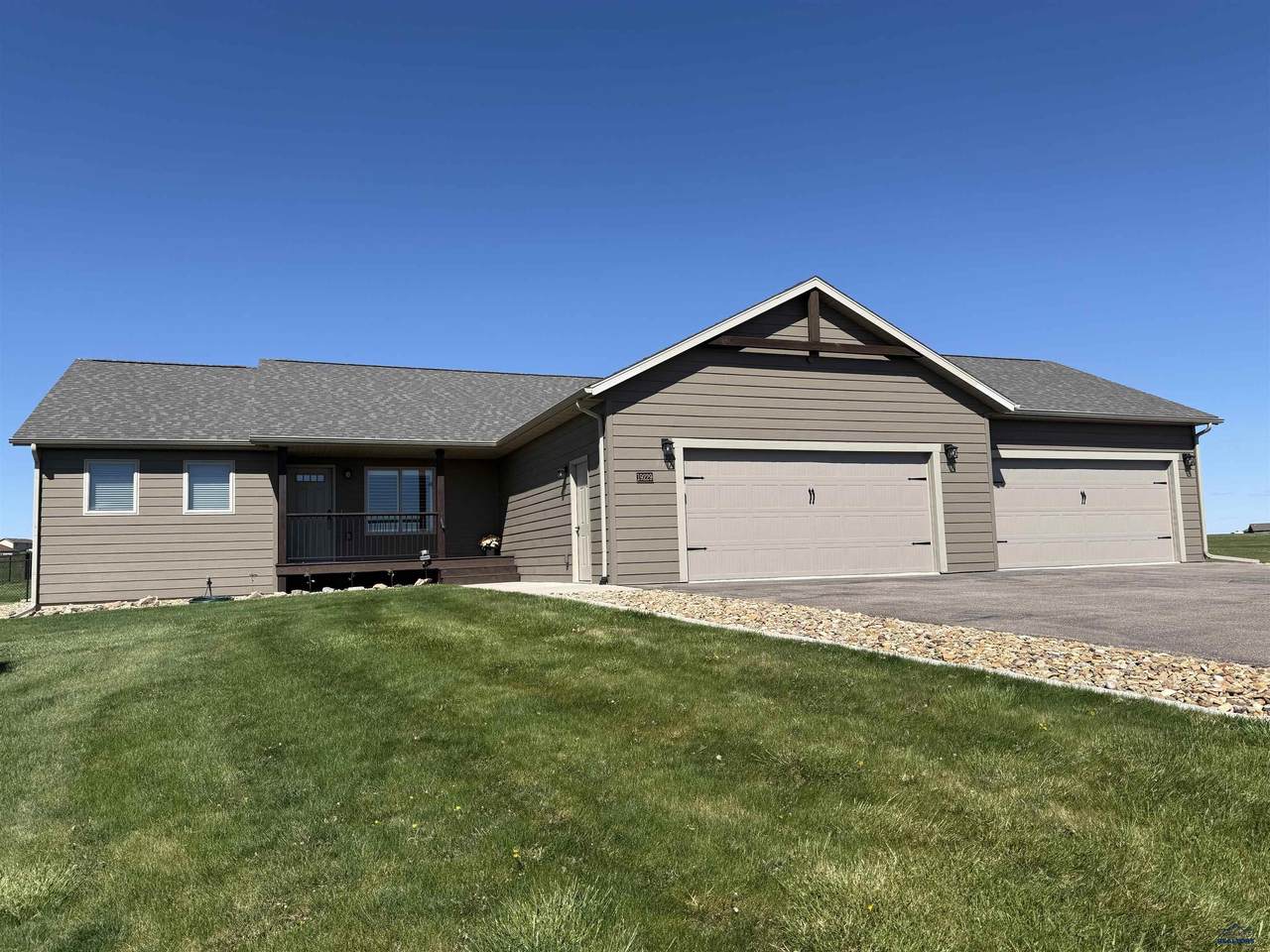 19229 Chuck Wagon Cir - Photo 1