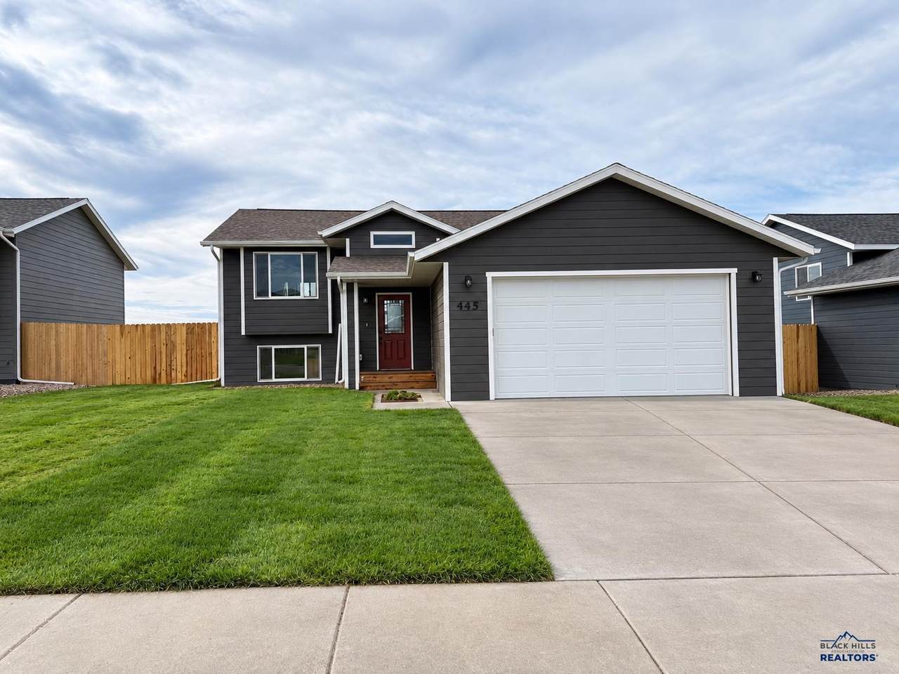 445 Yelner Dr - Photo 1