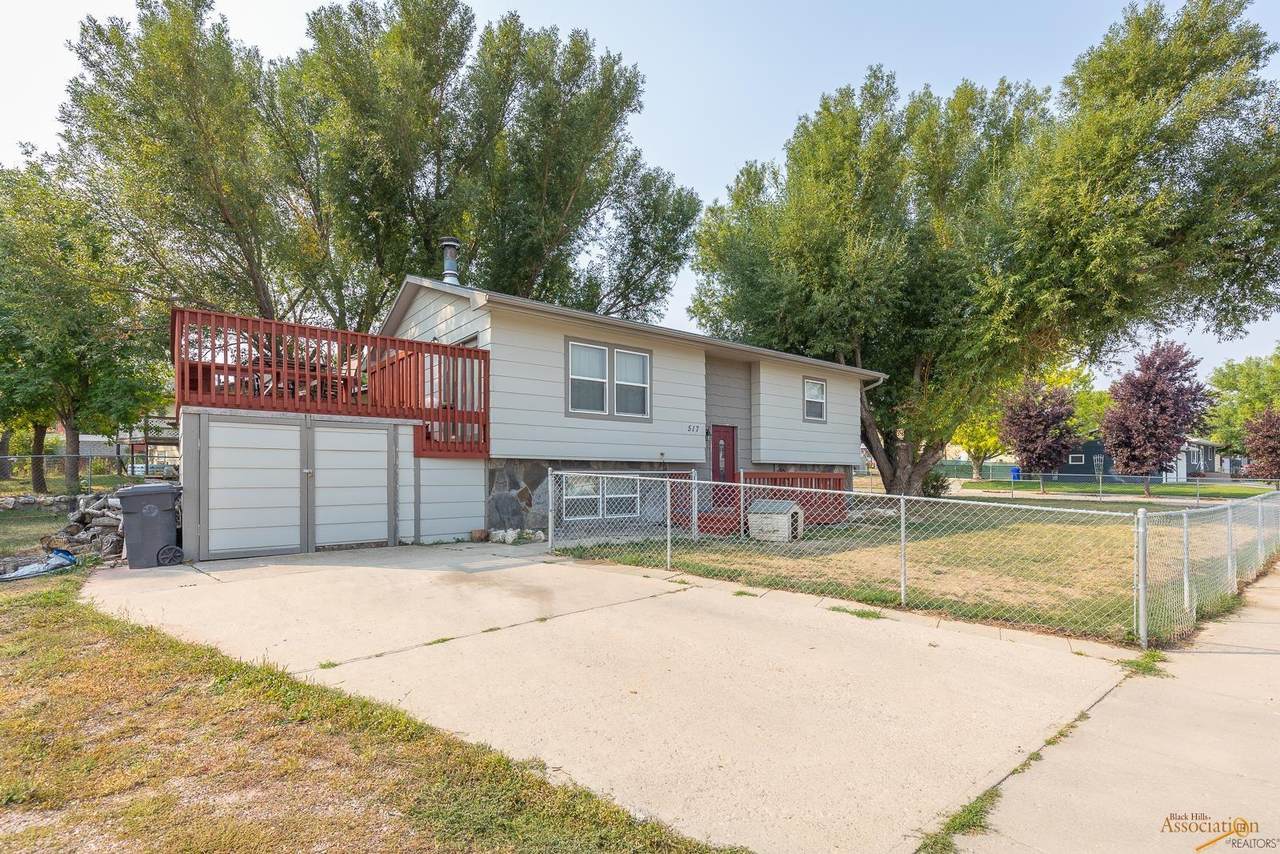 517 Lion Dr - Photo 1