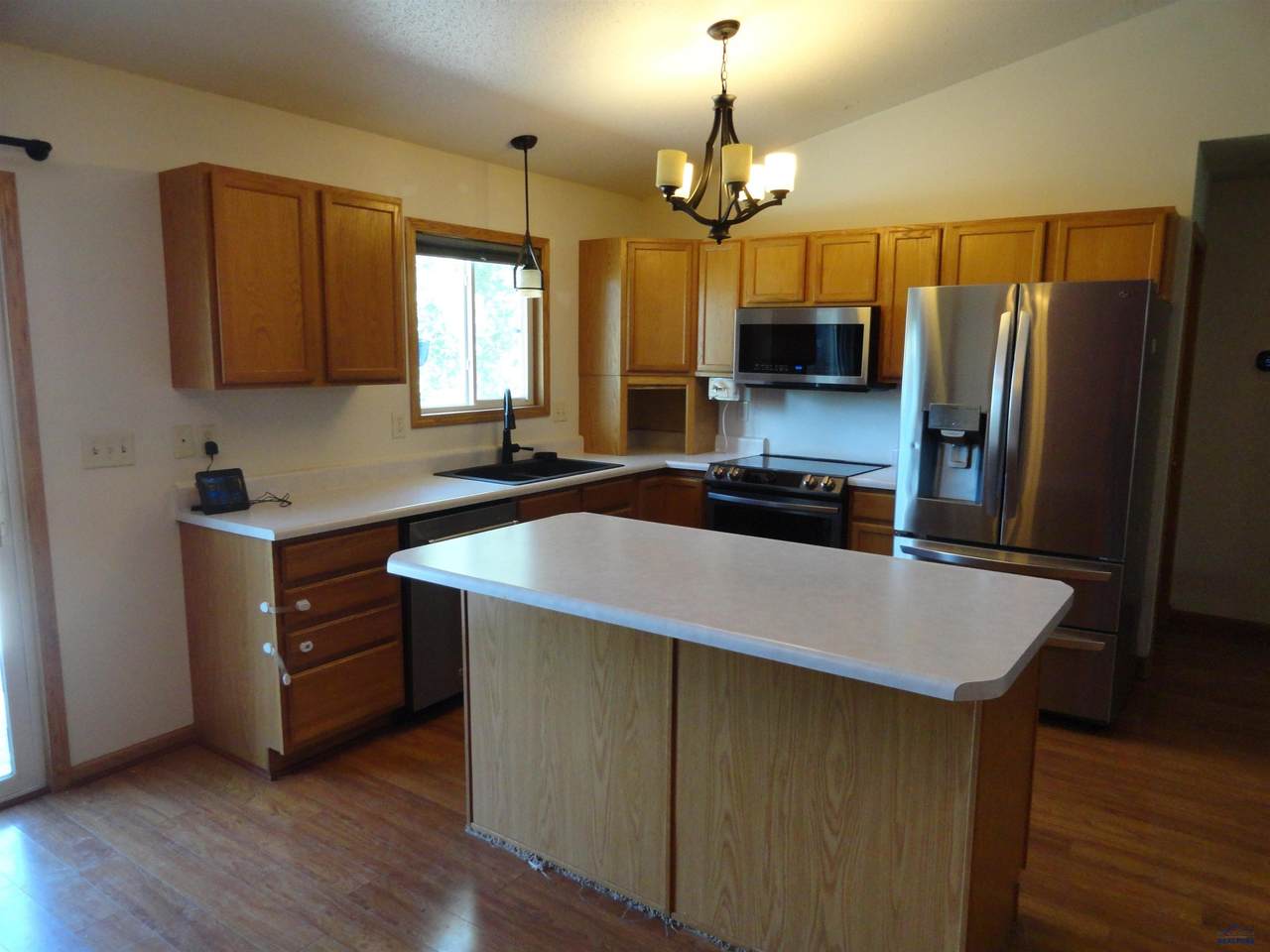 https://bt-photos.global.ssl.fastly.net/blackhills/1280_boomver_1_176393-2.jpg