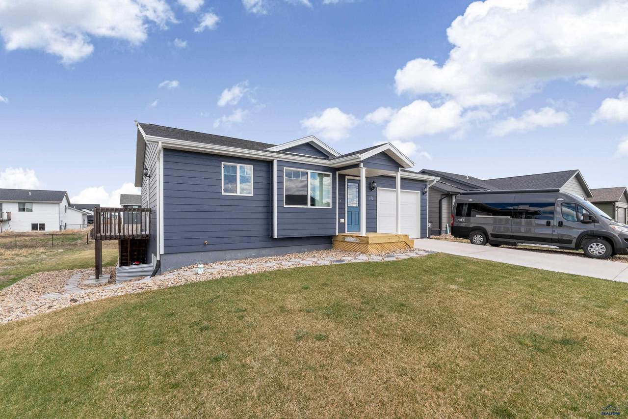 656 Bomber Way - Photo 1