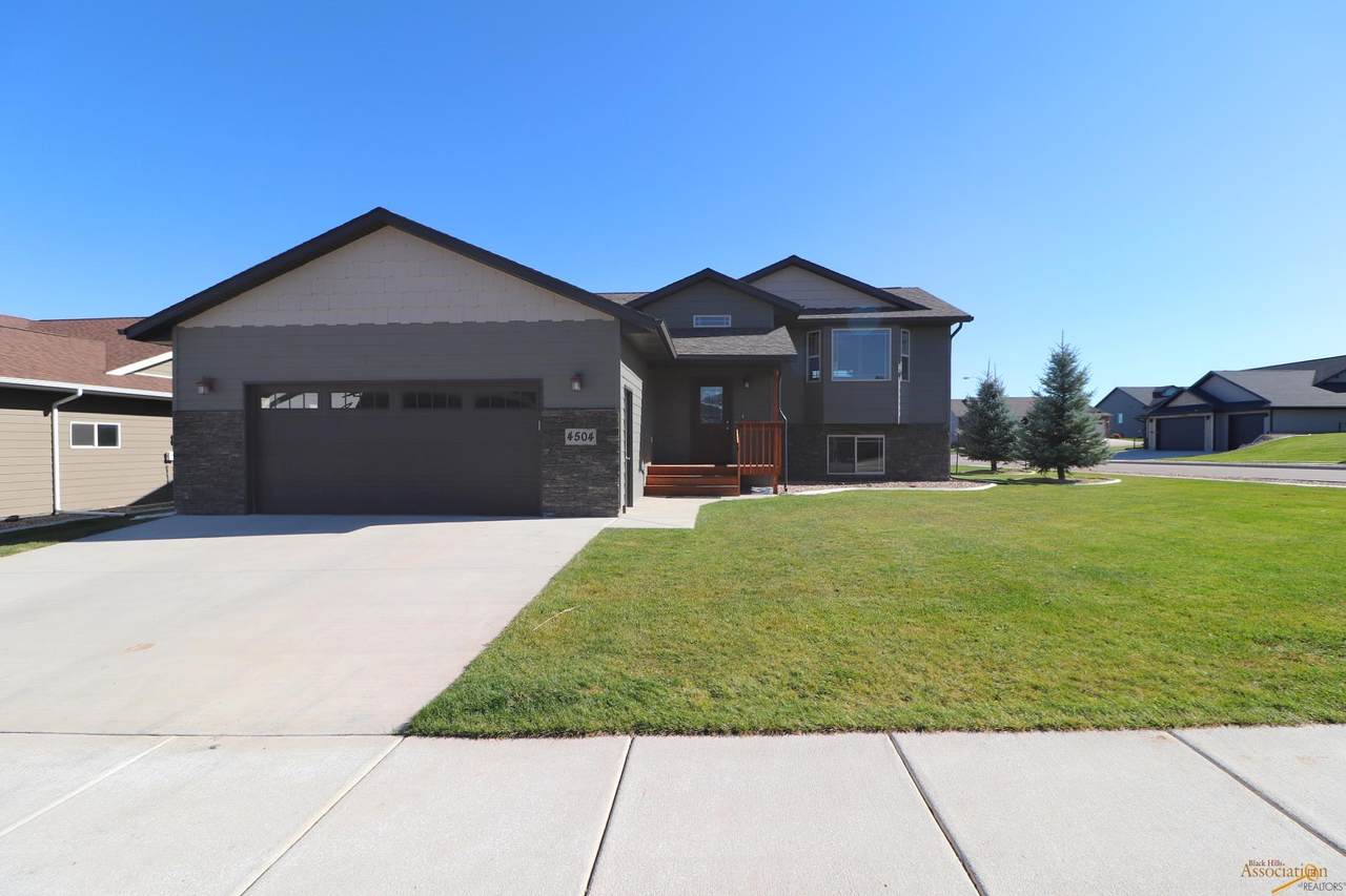 4504 Lahinch St - Photo 1