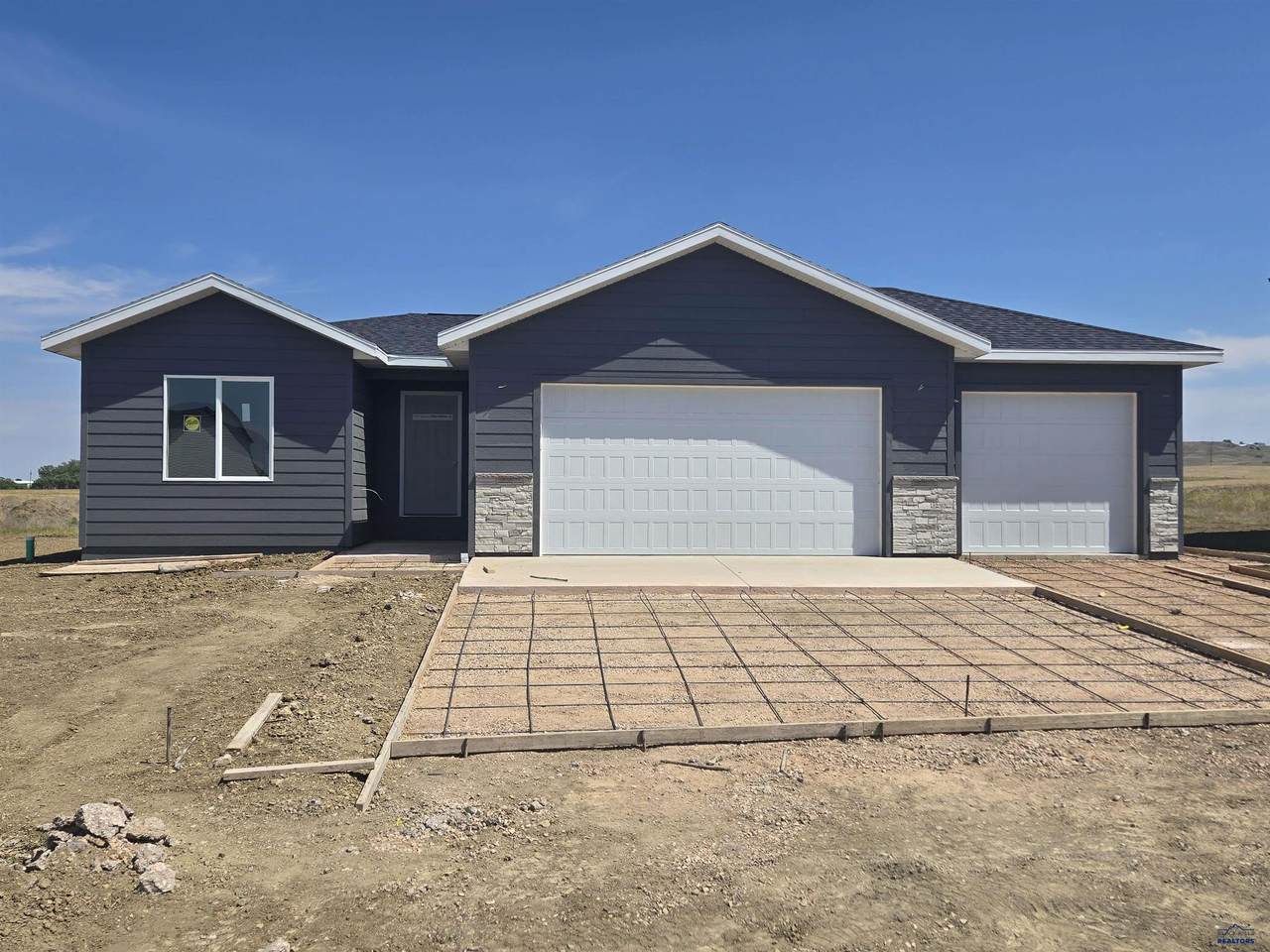 460 Alpha Ave - Photo 1