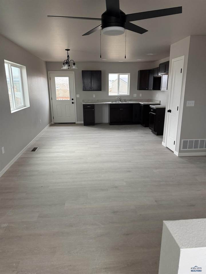 https://bt-photos.global.ssl.fastly.net/blackhills/1280_boomver_3_175733-2.jpg