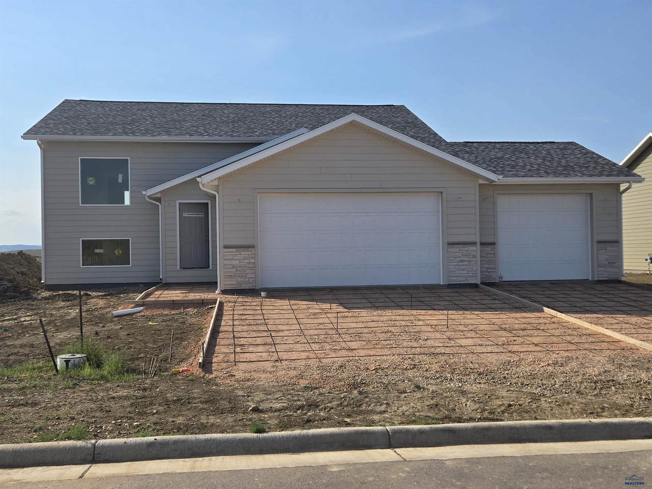 485 Alpha Ave - Photo 1