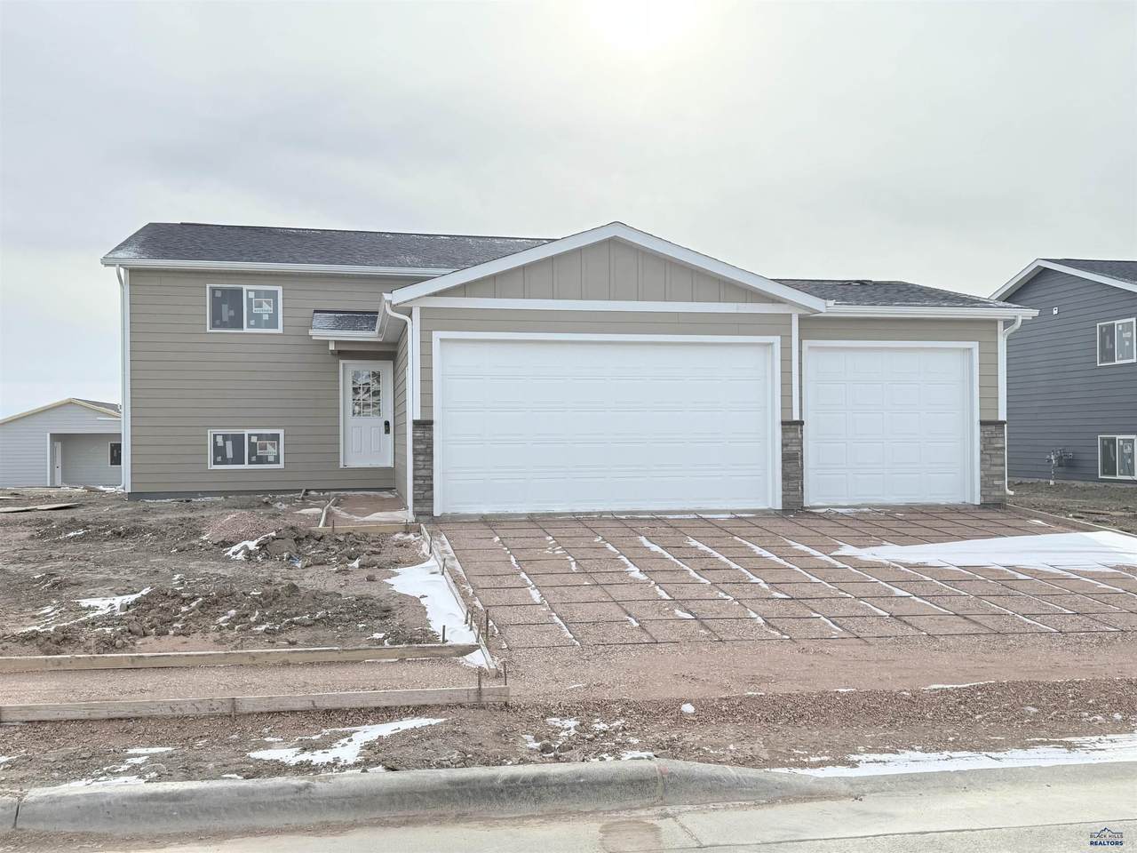 5519 Traverse Dr - Photo 1