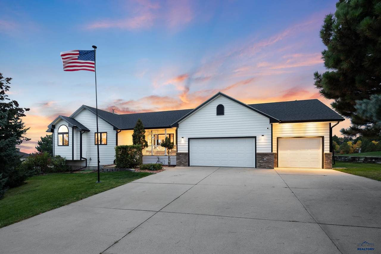 945 Enchantment Rd - Photo 1