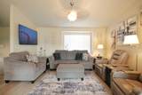 2514 Meadows Dr - Photo 9