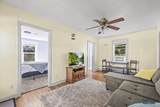 1017 Oak St - Photo 5