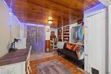 821 Montgomery - Photo 16