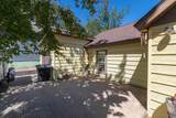 821 Montgomery - Photo 22