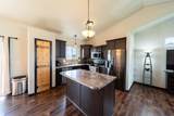 917 Haakon St - Photo 8