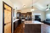 917 Haakon St - Photo 9