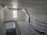 823 St James - Photo 18