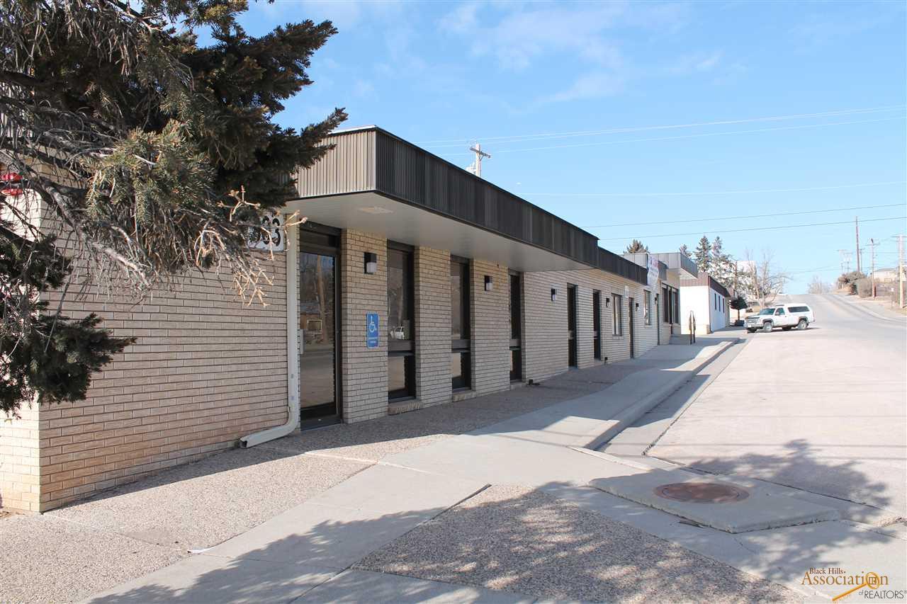 303 Maple Ave - Photo 1