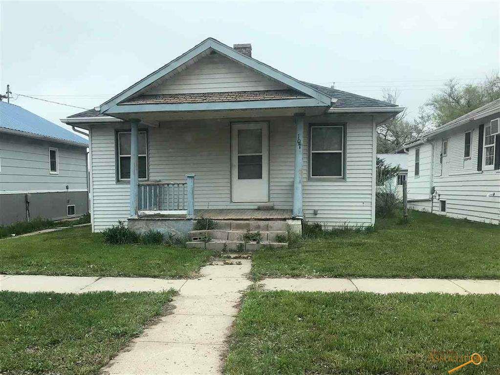 107 4TH AVE - Photo 1
