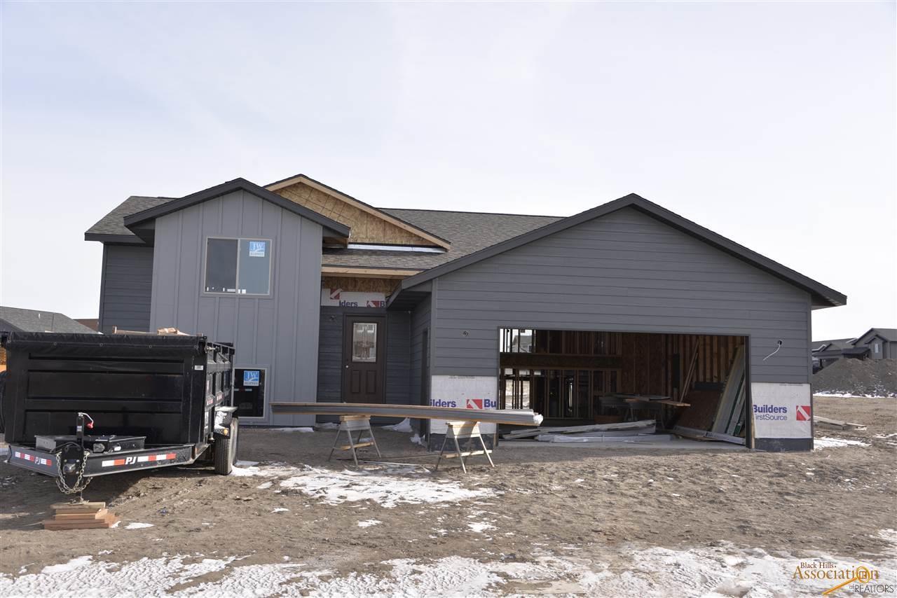 114 Giants Dr - Photo 1