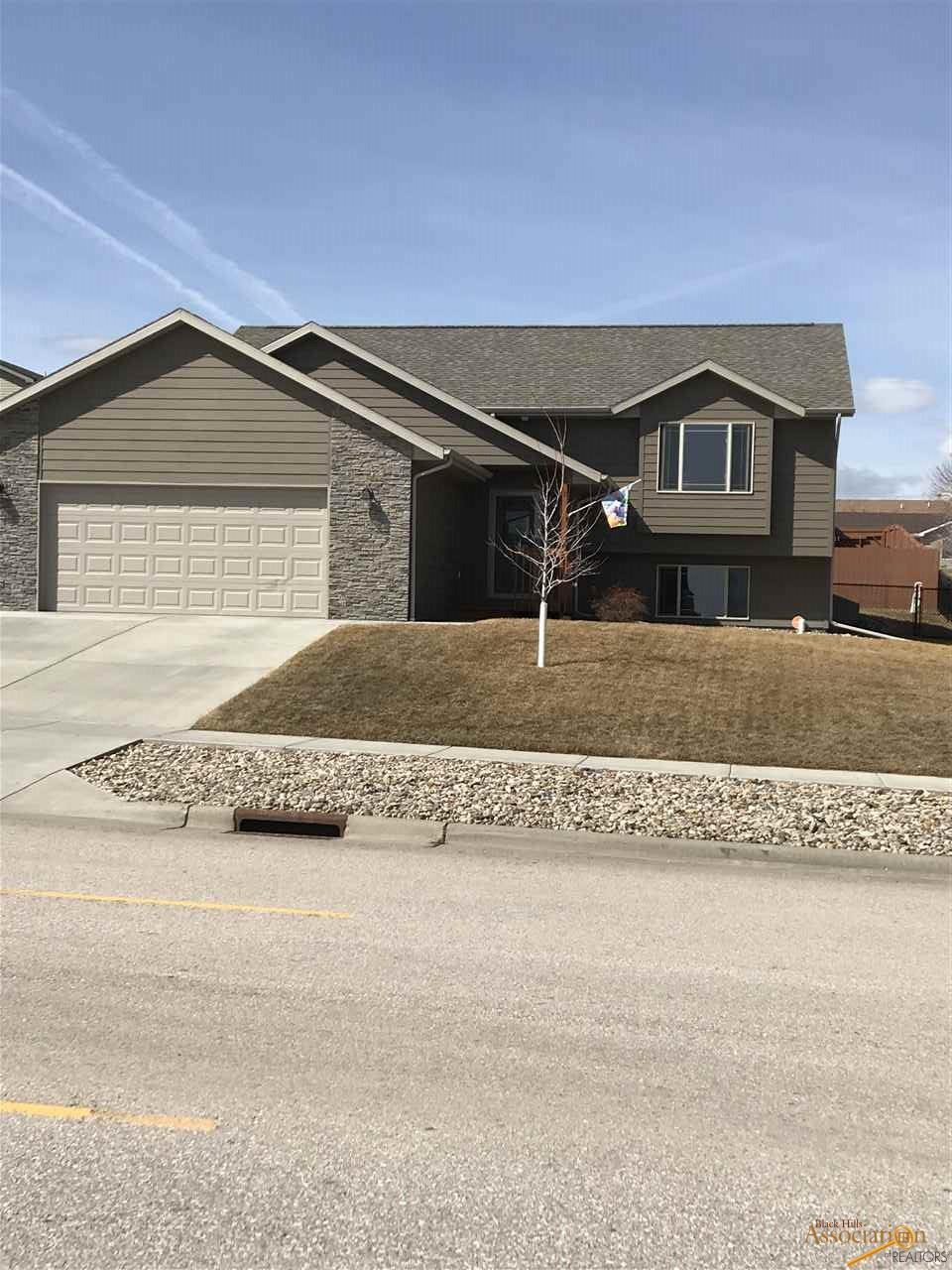 4723 Parkview Dr - Photo 1