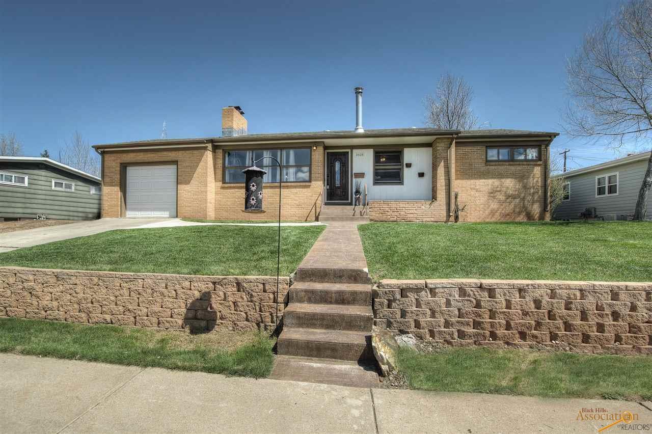 2028 Stirling - Photo 1