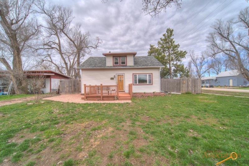 401 Bailey Ave - Photo 1