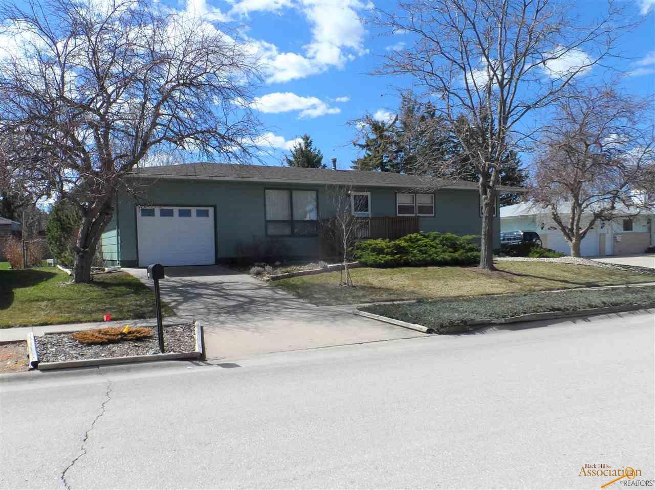 2407 Harney Dr - Photo 1