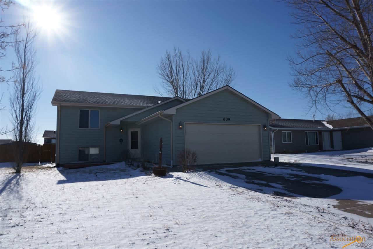 609 Tanglewood Ln - Photo 1