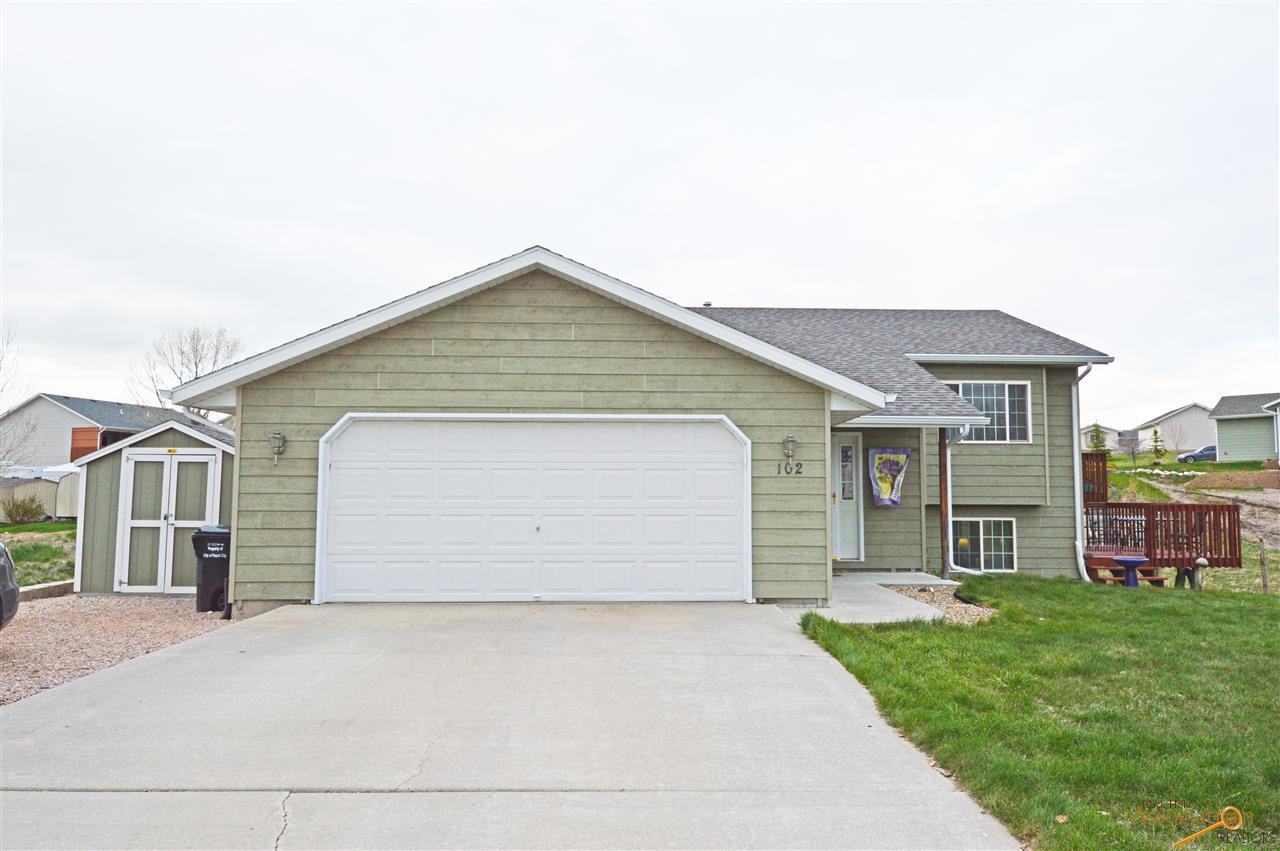 102 Soldier Field Ct - Photo 1