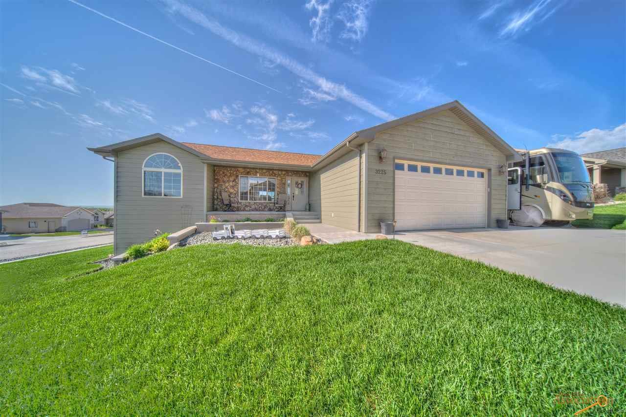 3225 Eunice Dr - Photo 1