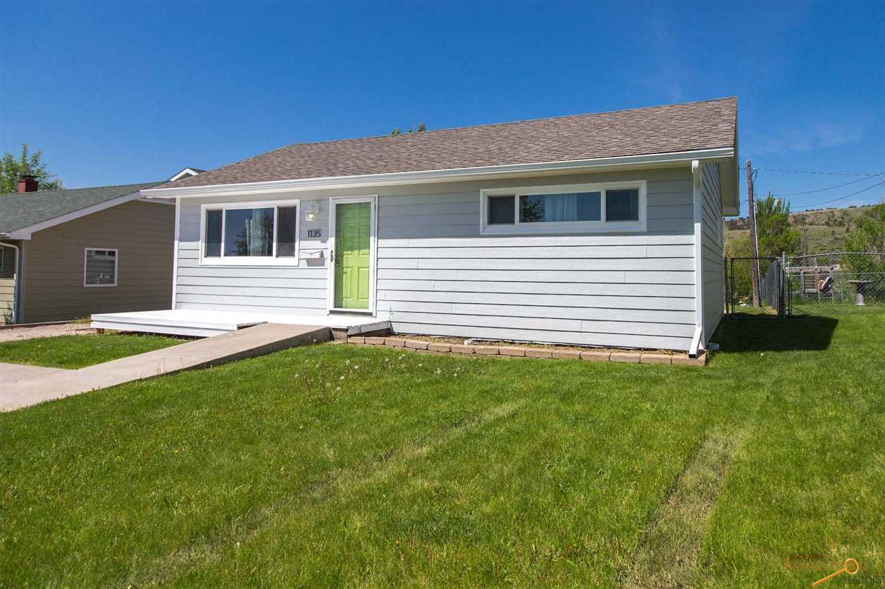 1135 Northeast Dr - Photo 1