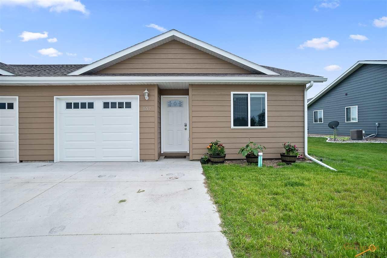 557 Kathryn Ave - Photo 1