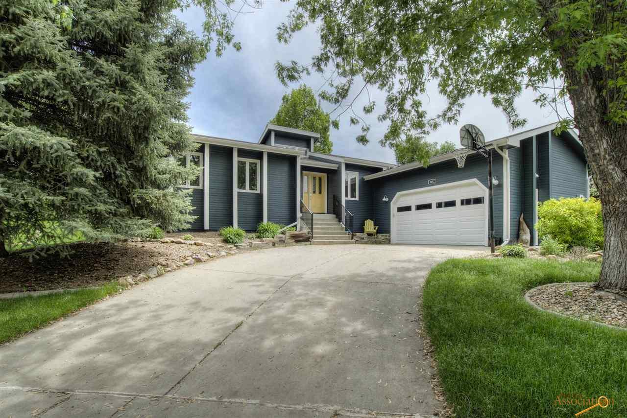 3032 Roxbury Cir - Photo 1