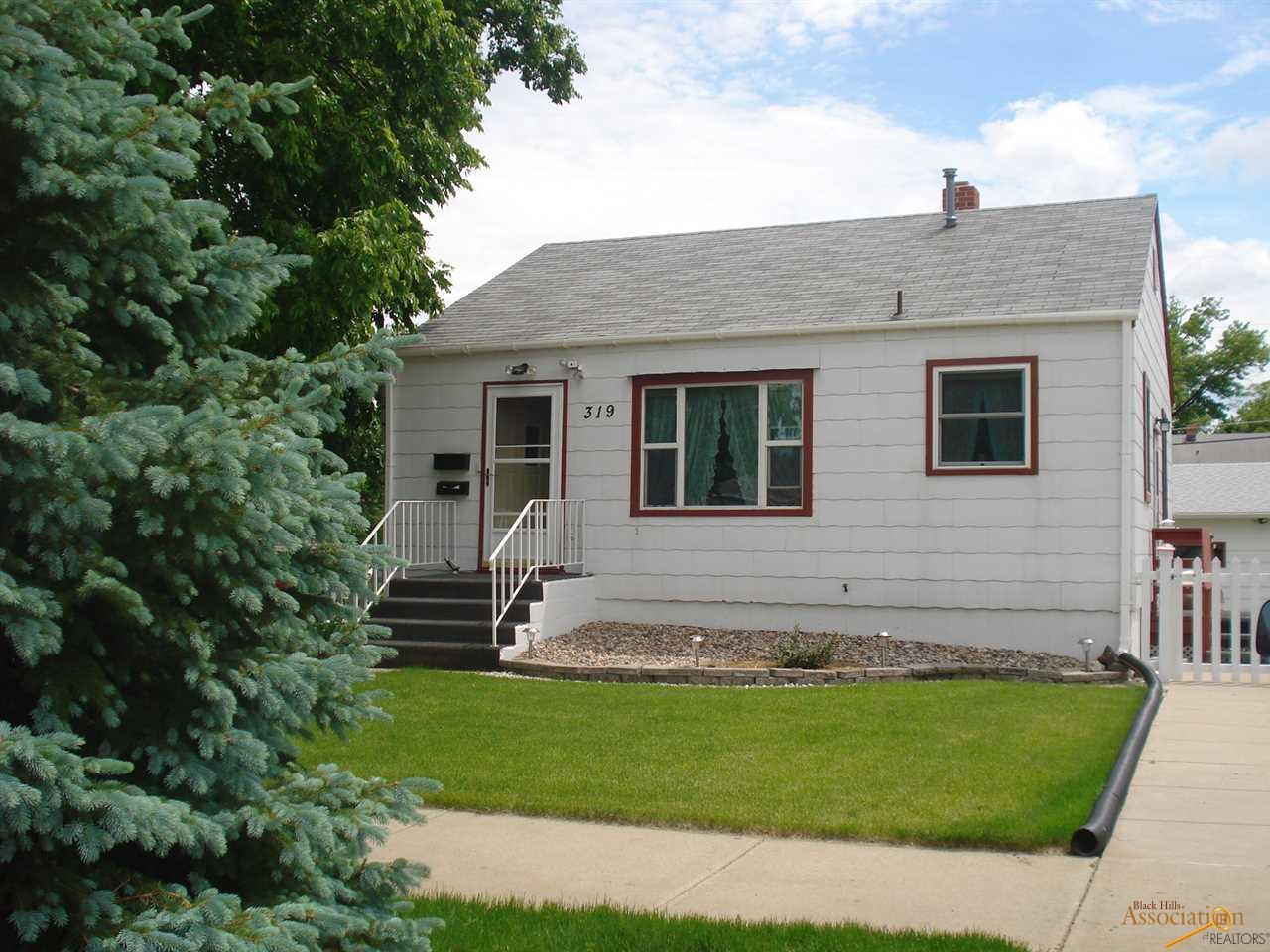 319 St Andrew - Photo 1