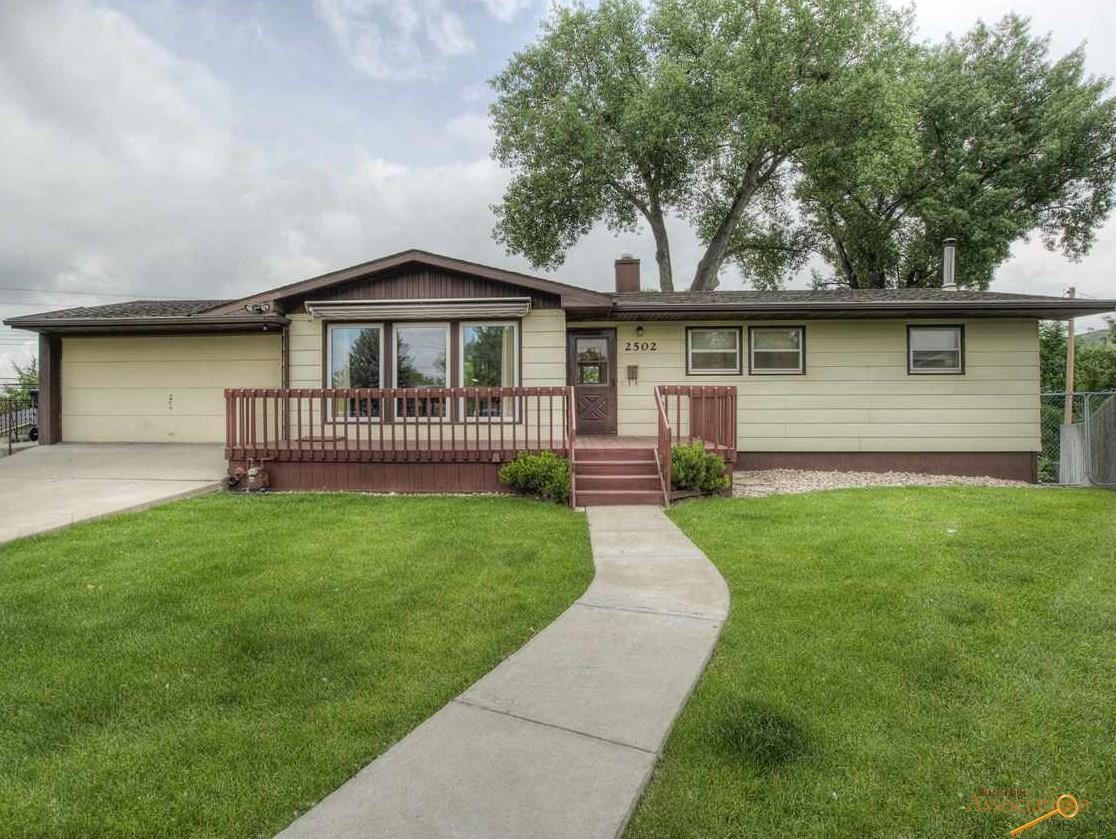 2502 June Ct - Photo 1