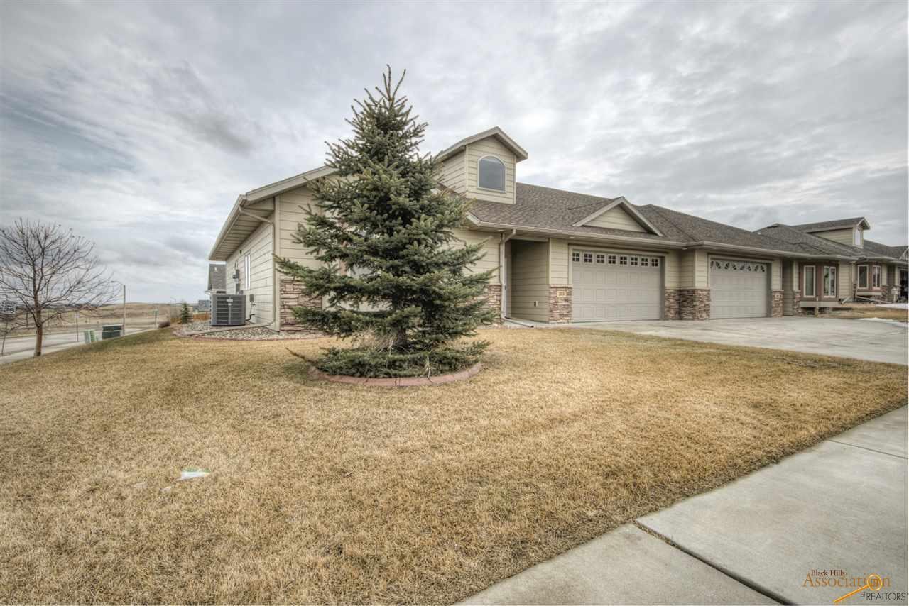 203 Enchantment Rd - Photo 1