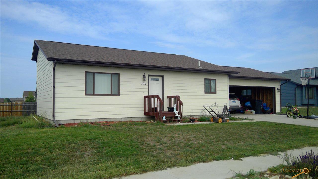 105 Maxwell Dr - Photo 1