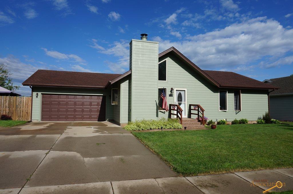 3027 Roxbury Cir - Photo 1