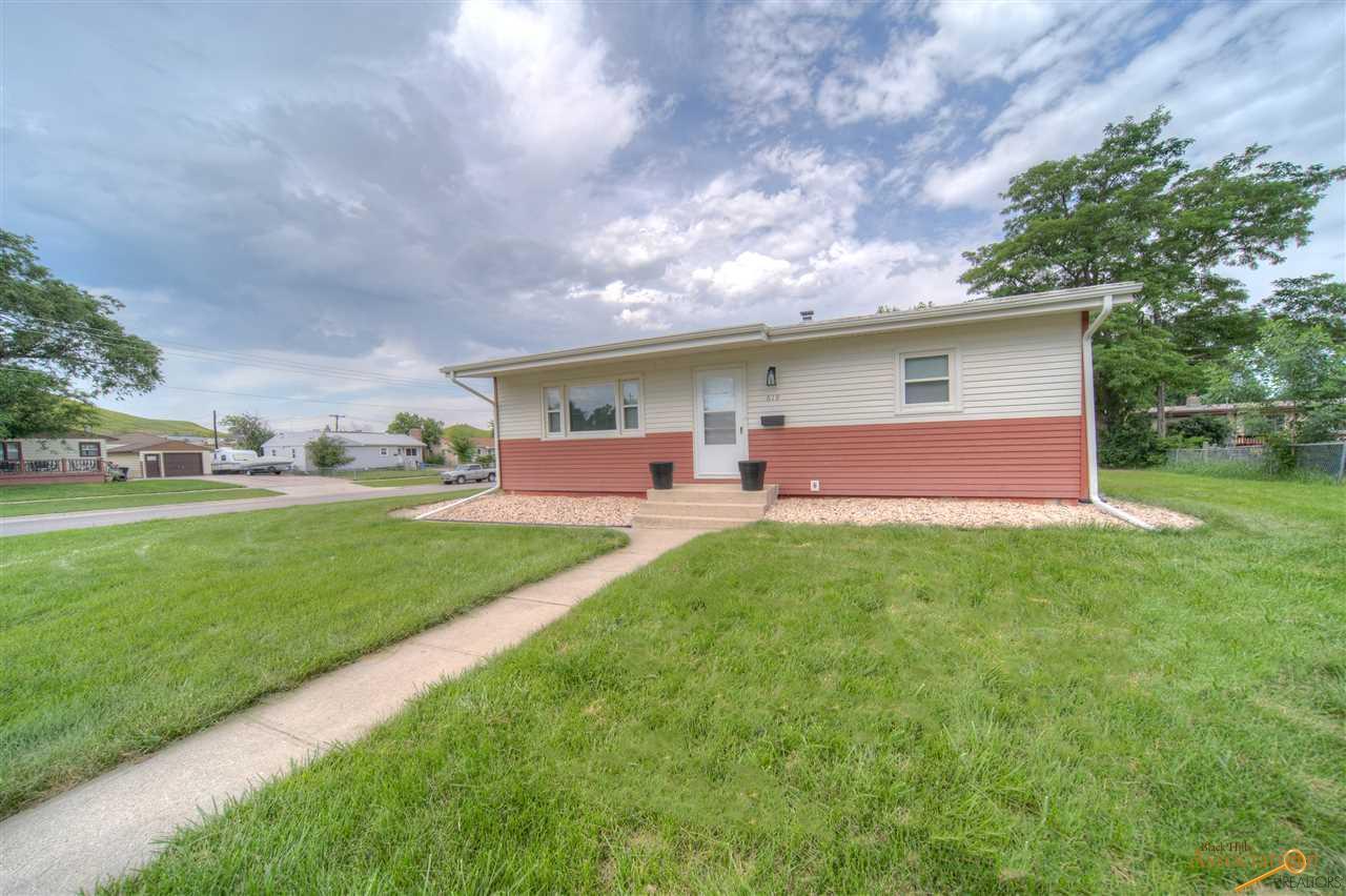 619 Haines Ct - Photo 1