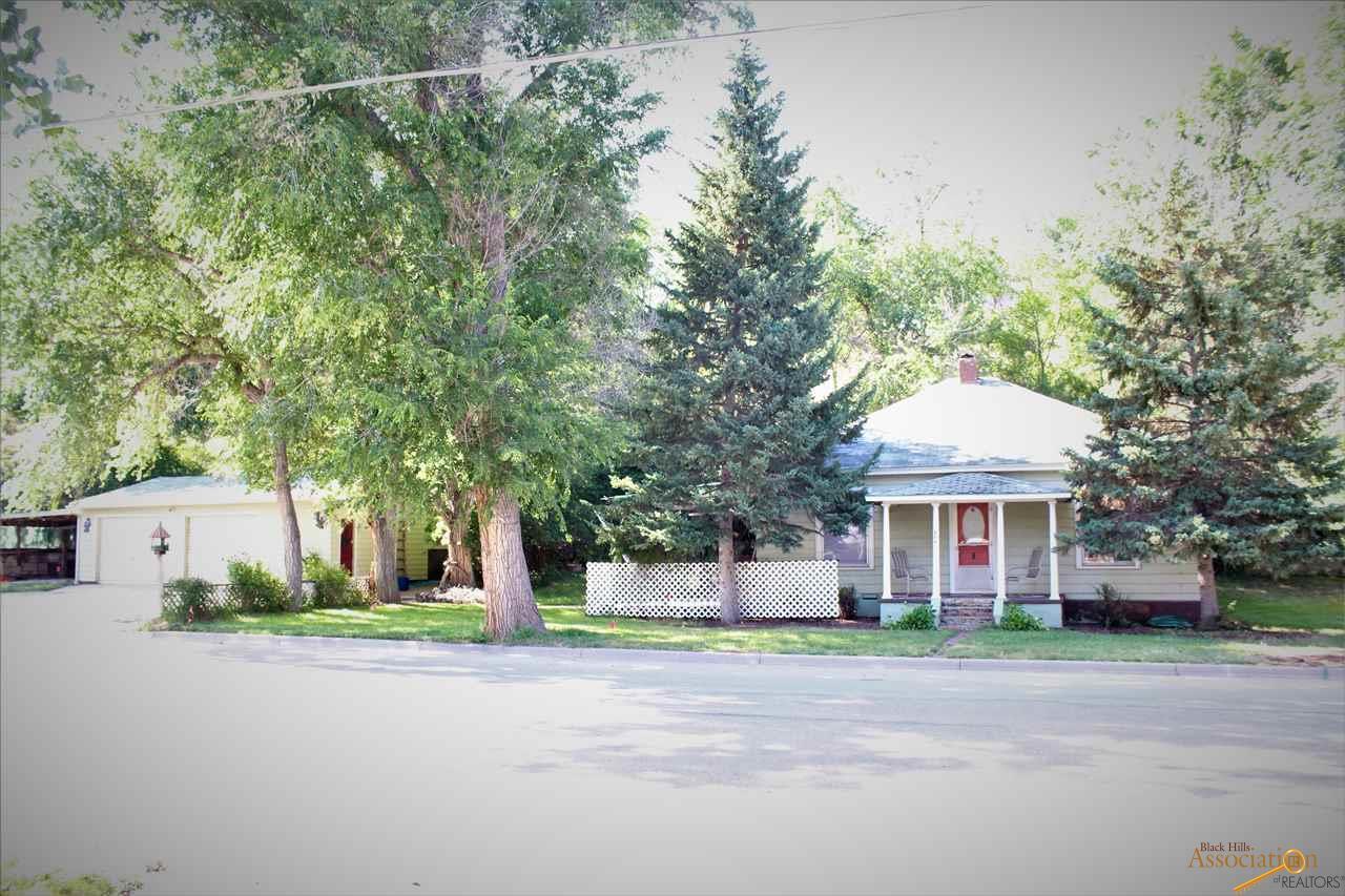 806 Galveston Ave - Photo 1